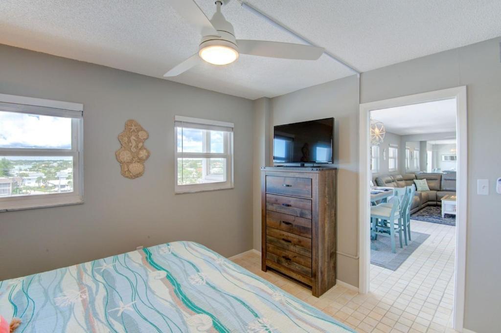 Views - 1-bedroom Apartment *